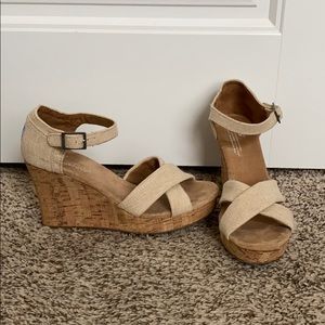 Tom’s strappy wedges!!